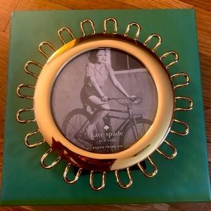 Kate Spade “Keaton Street” round frame 4”